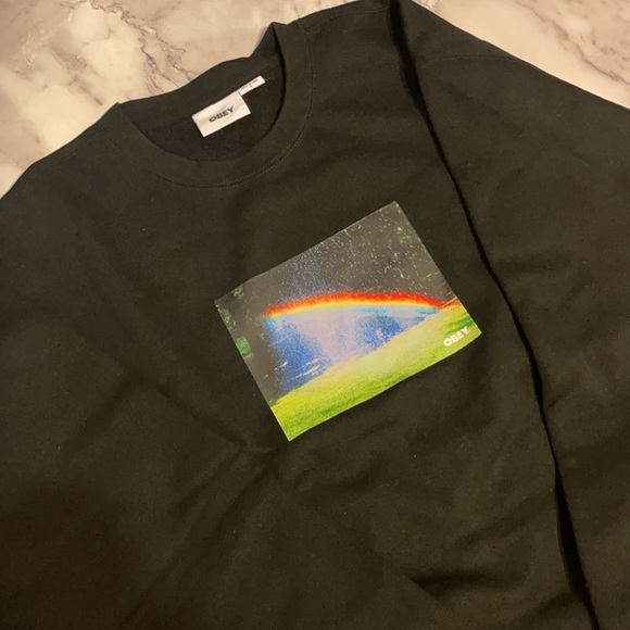 🔥 OBEY Rainbow Graphic Sweatshirt In Black NWT - Picture 5 of 7